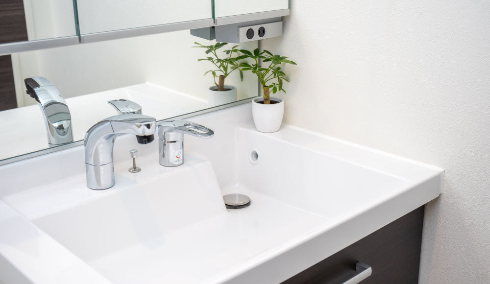 毎日簡単にできる!洗面台の掃除方法|月一の掃除方法もご紹介!